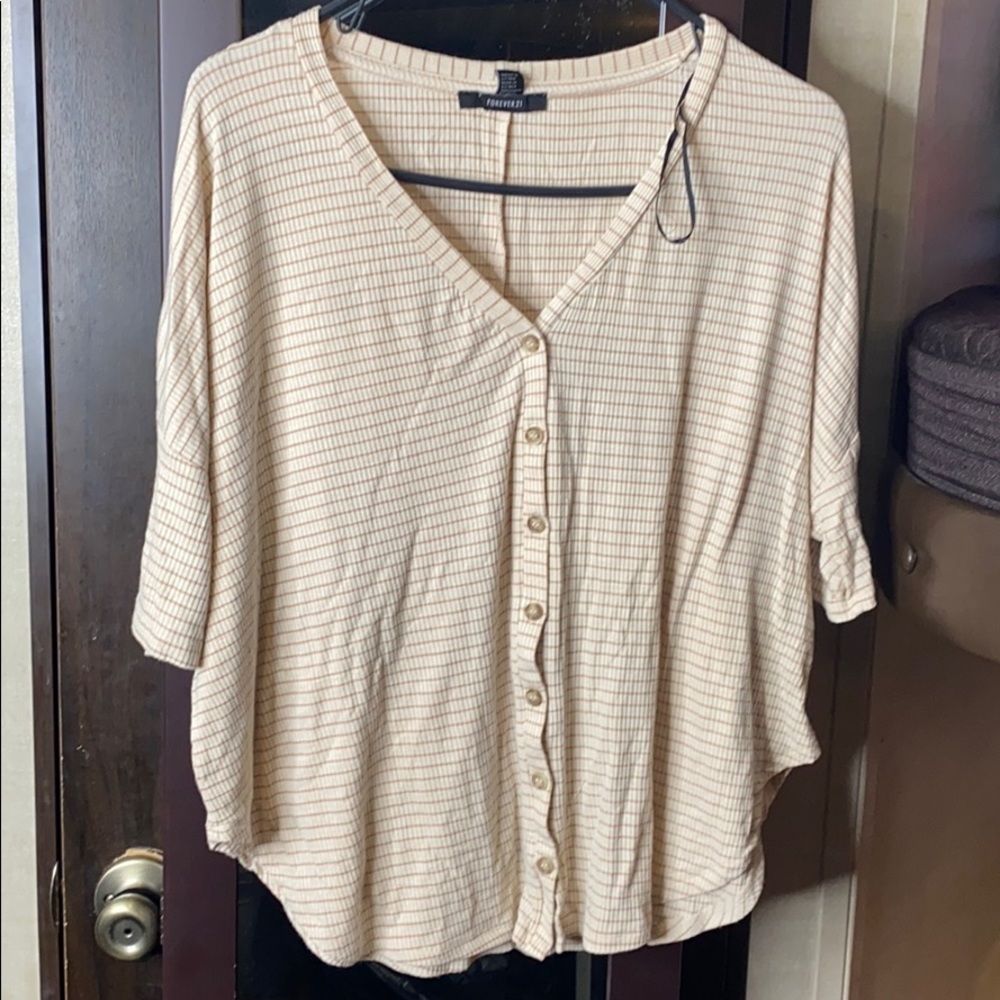 Loose shirt